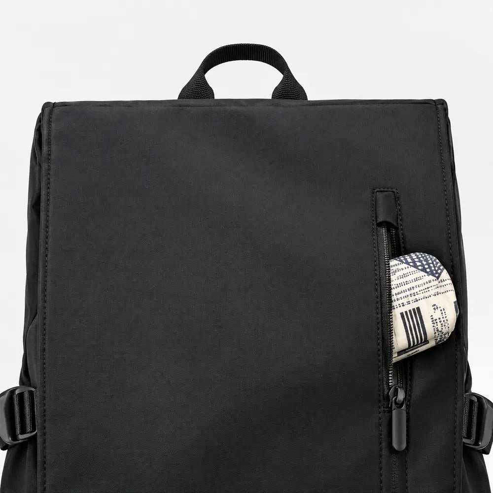 Poche latérale zippée du sac à dos ordinateur L’Urbain